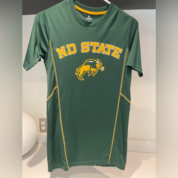 North Dakota State NDSU Bison Dri fit T-shirt men’s small - Picture 8 of 8